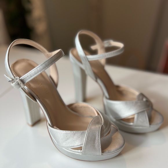 Criss Cross Silver Leather Platform Sandal - Picture 8 of 11